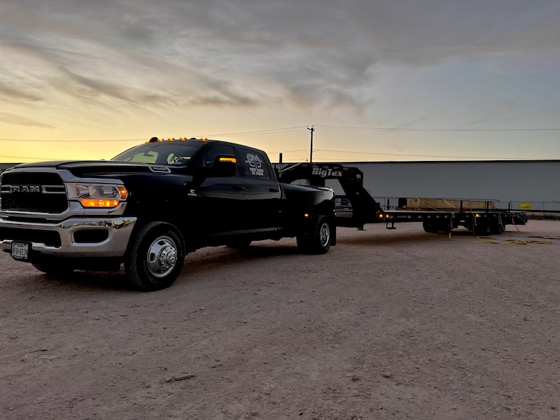 Flatbed gooseneck